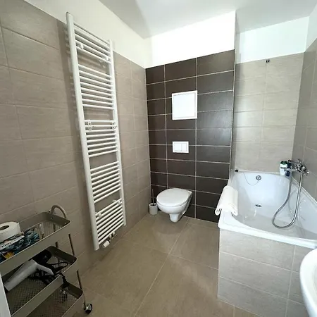 Sky 502 Apartment *